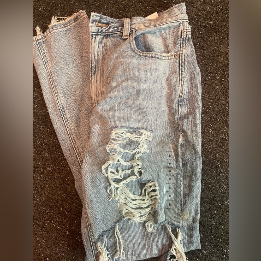 NWT American Eagle mom jeans size 8